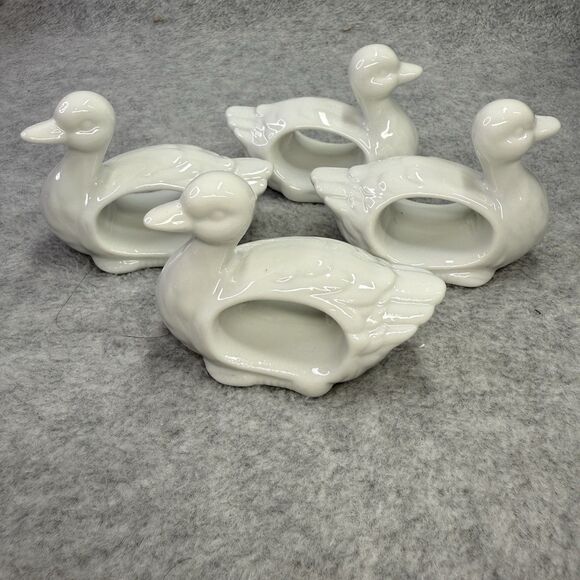 Set Of 4 Vtg Japan 1984 White Duck Porcelain Napkin Rings w/Original Box - Picture 3 of 8